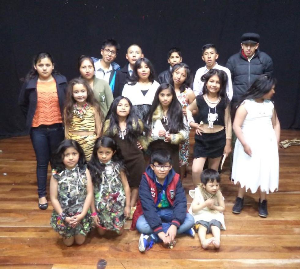 Niños demuestran  talento en teatro