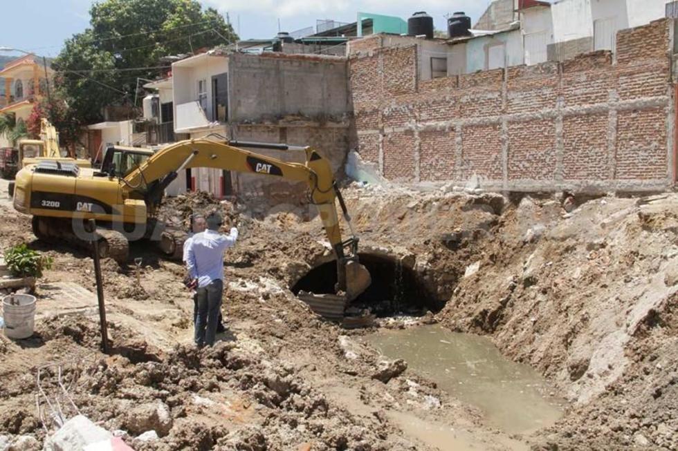 Alcaldía prohíbe construir casas sobre embovedados