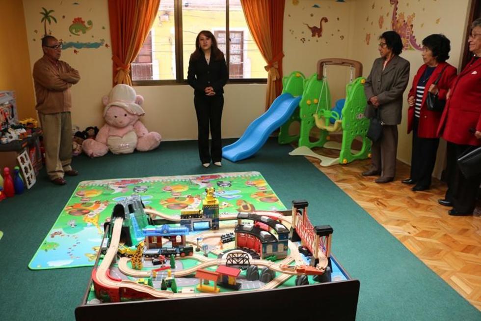 Inauguran un centro de apoyo para la educación