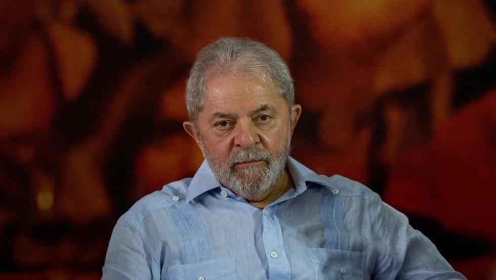 Lula está impedido de salir de Brasil mientras espera dictámen judicial