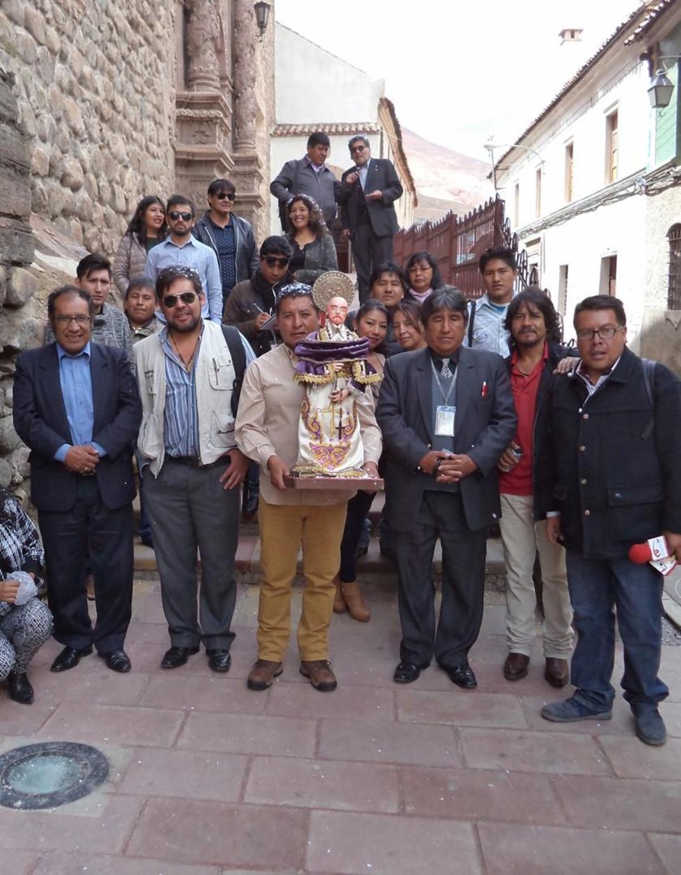 Homenajean y honran al patrono de los periodistas