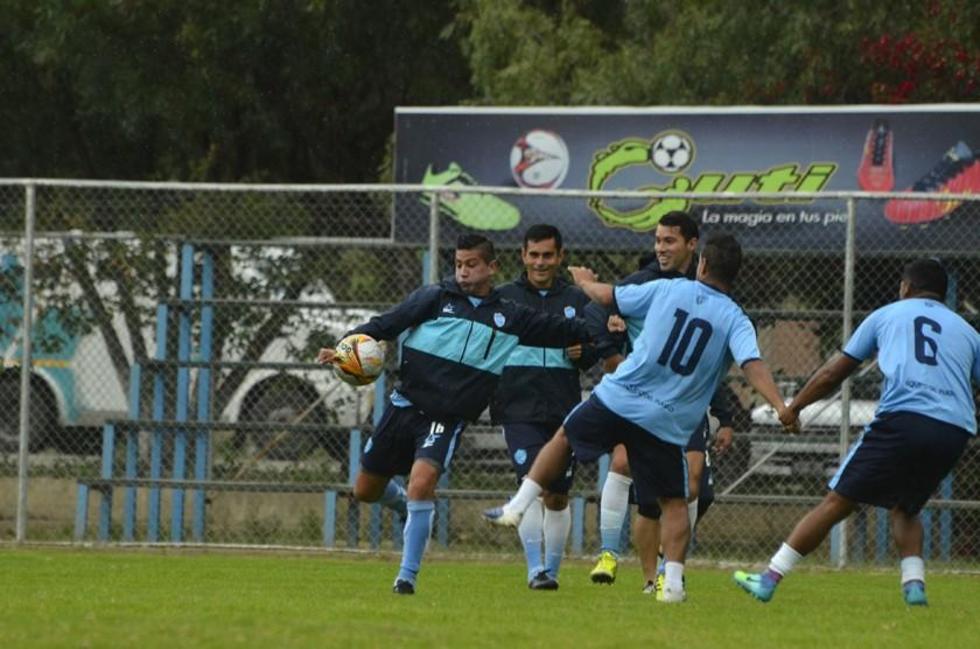 Aurora debuta ante el Tigre