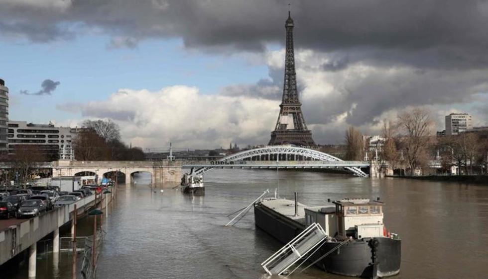 Aumento de caudal del río Sena en París deja 1.500 personas evacuadas