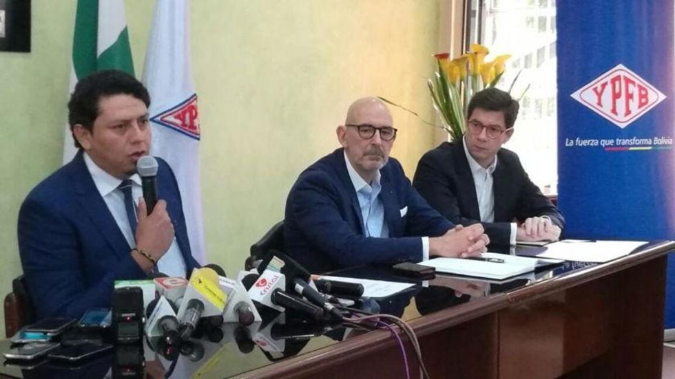 YPFB oficializa el contrato de venta de urea a Brasil