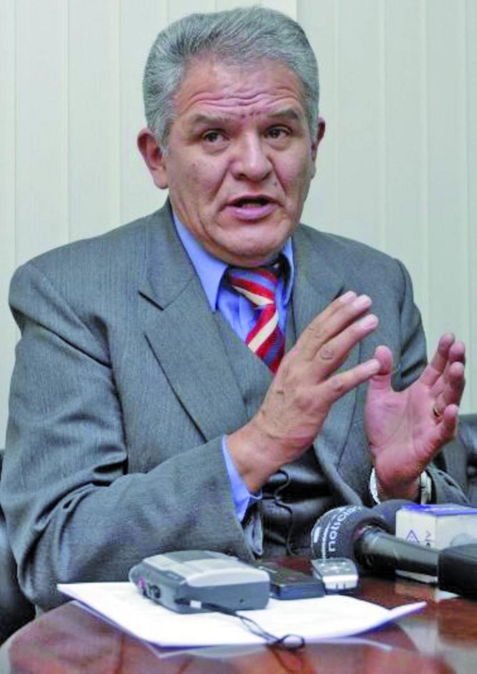 Villena es elegido como miembro del Tribunal de Ética Periodística