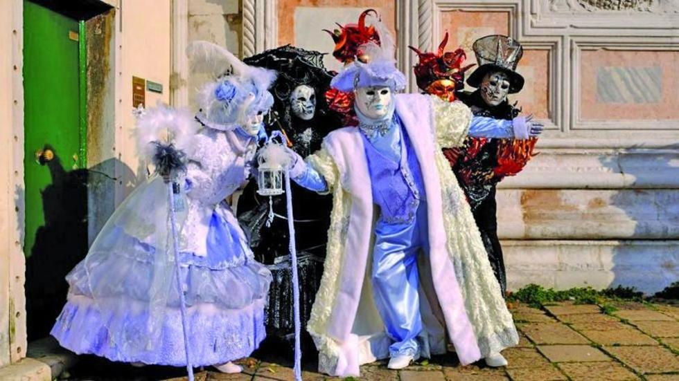 Venecia se pone la máscara  e inaugura su carnaval
