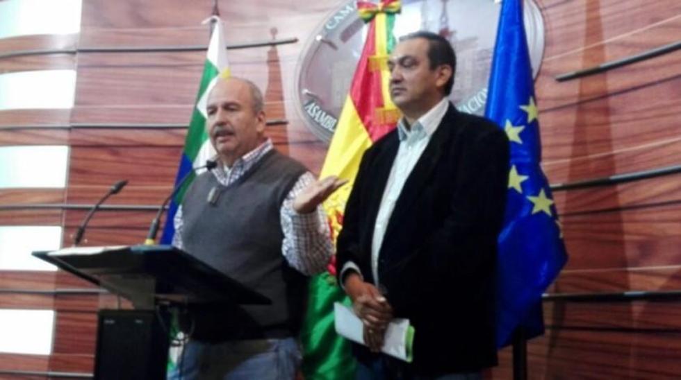 Senador convoca al fiscal Guerrero por actitud "delincuencial" de Blanco
