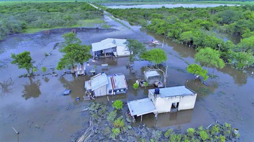 Más de 3.500 personas siguen evacuadas por inundaciones en Argentina