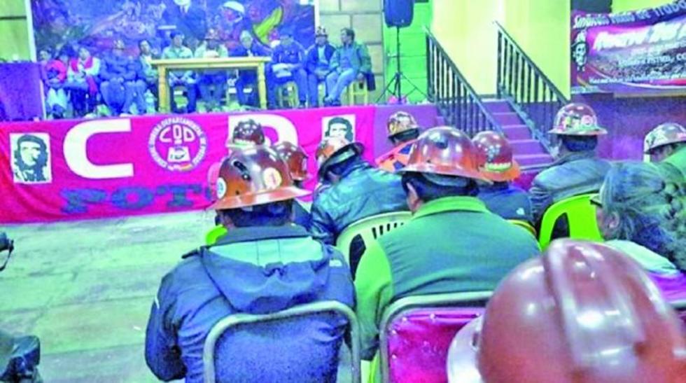 Los trabajadores potosinos posponen ampliado regional