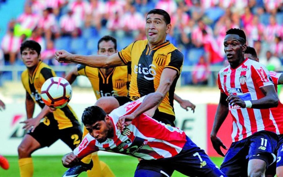 Junior gana por la mínima diferencia a Guaraní