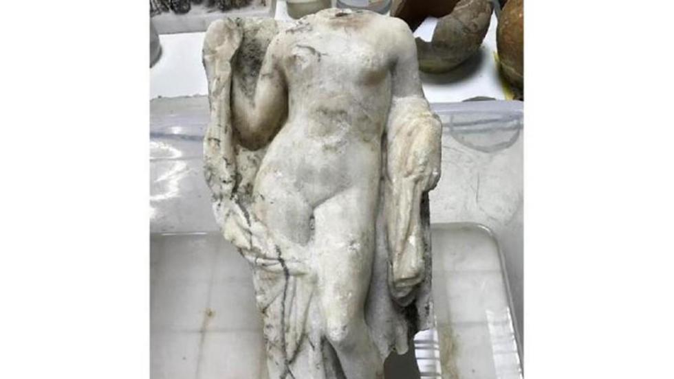 Hallan una  asombrosa estatua de Afrodita
