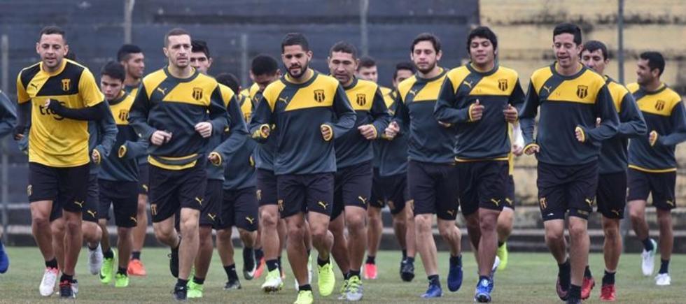 Guaraní y Junior se juegan su pase a fase de grupos