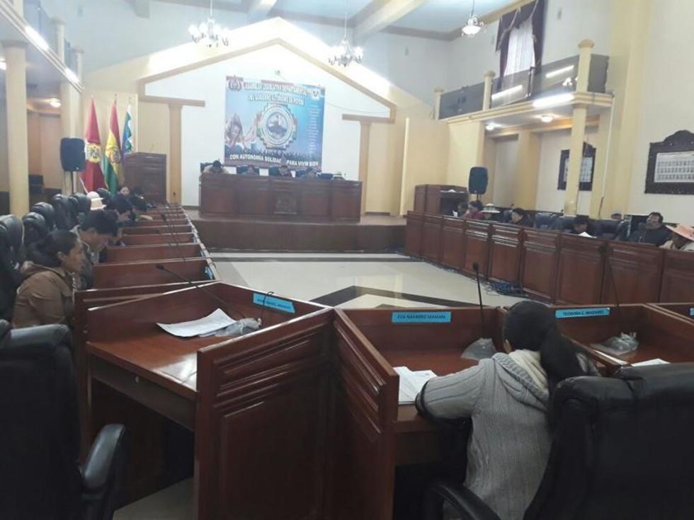 Asamblea departamental analizó adendas de convenios
