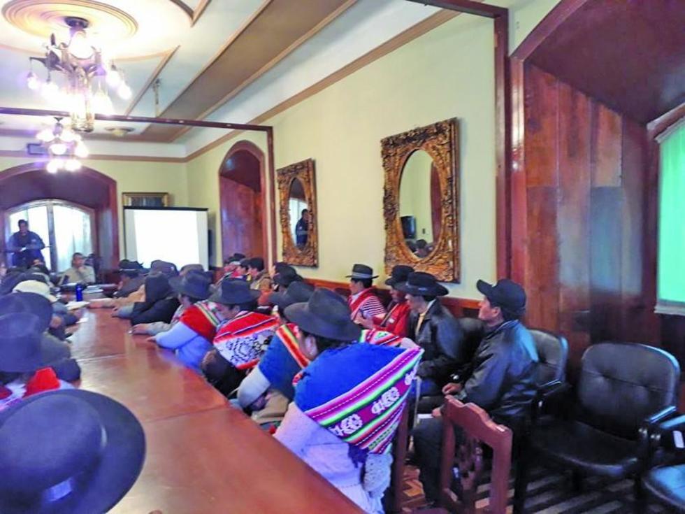 Los comunarios dan luz verde a migración de cooperativas del cerro
