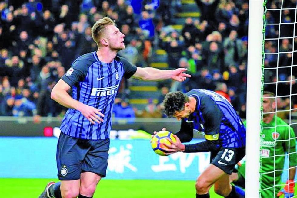 Inter sufre para ganar al colista Benevento