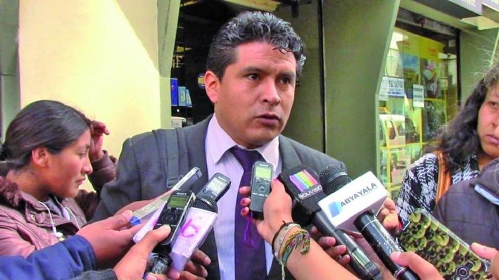 Cesan al fiscal Almanza por denuncias de Pari en el caso Banco Unión