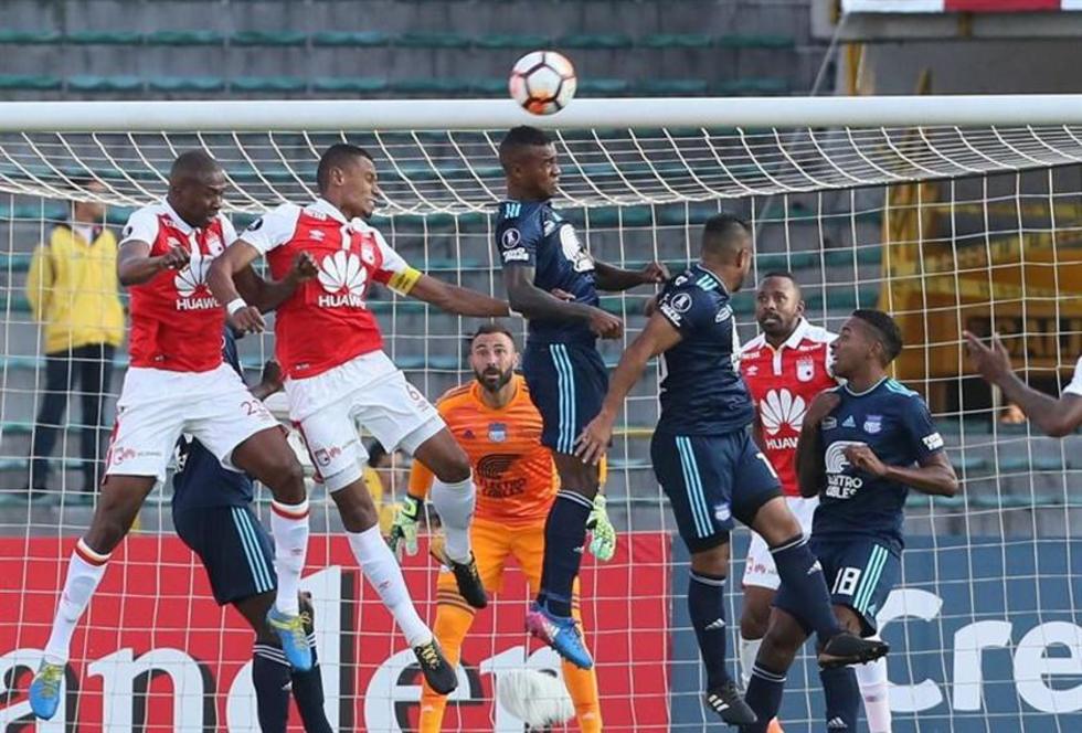 Emelec saca un empate ante Santa Fe en Bogotá