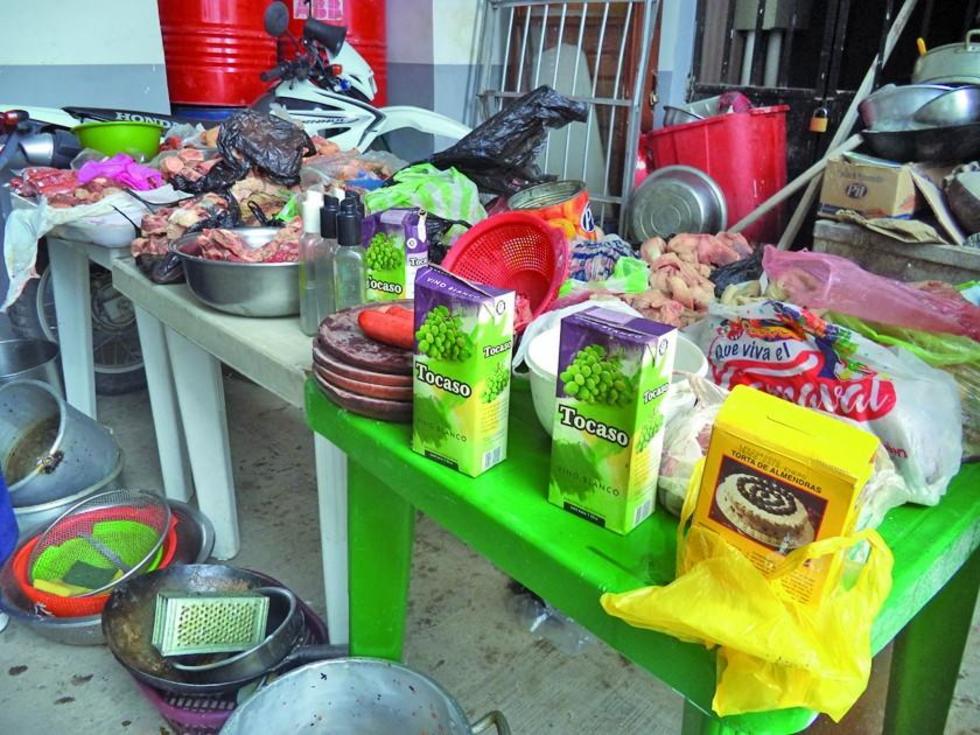Incautan carnes y chorizos de varias churrasquerías