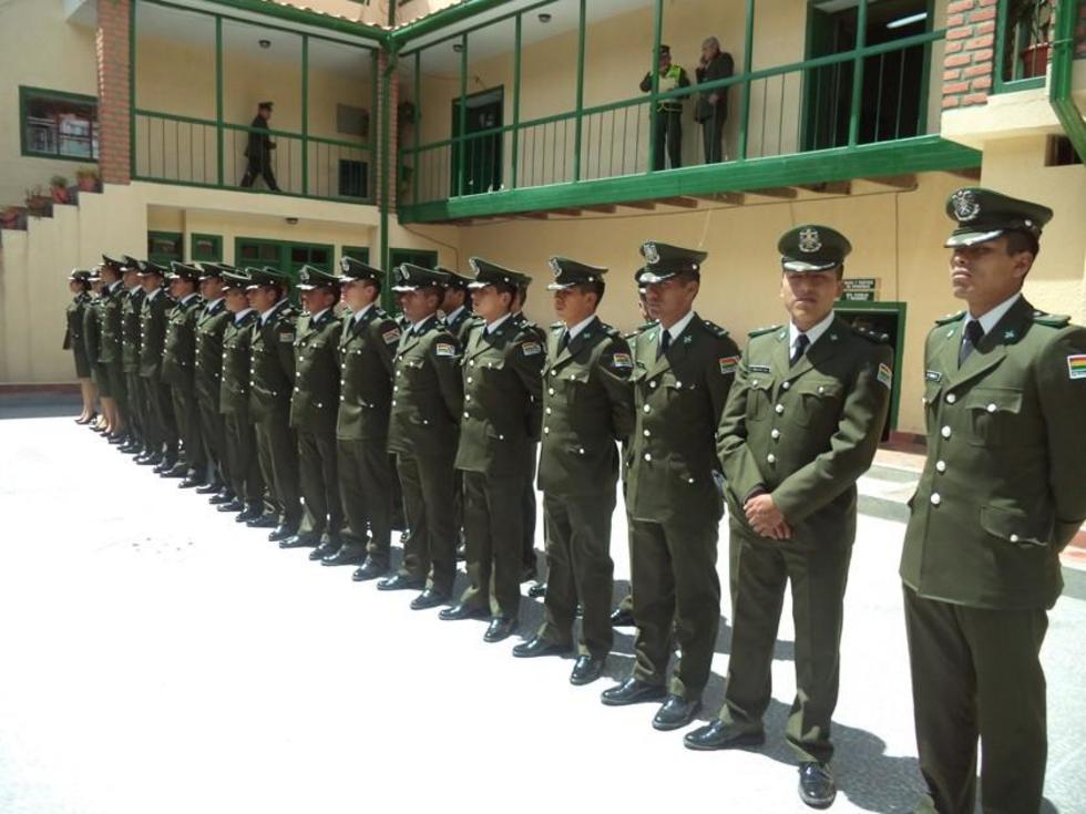 Presentan a 35 oficiales para trabajar en Potosí