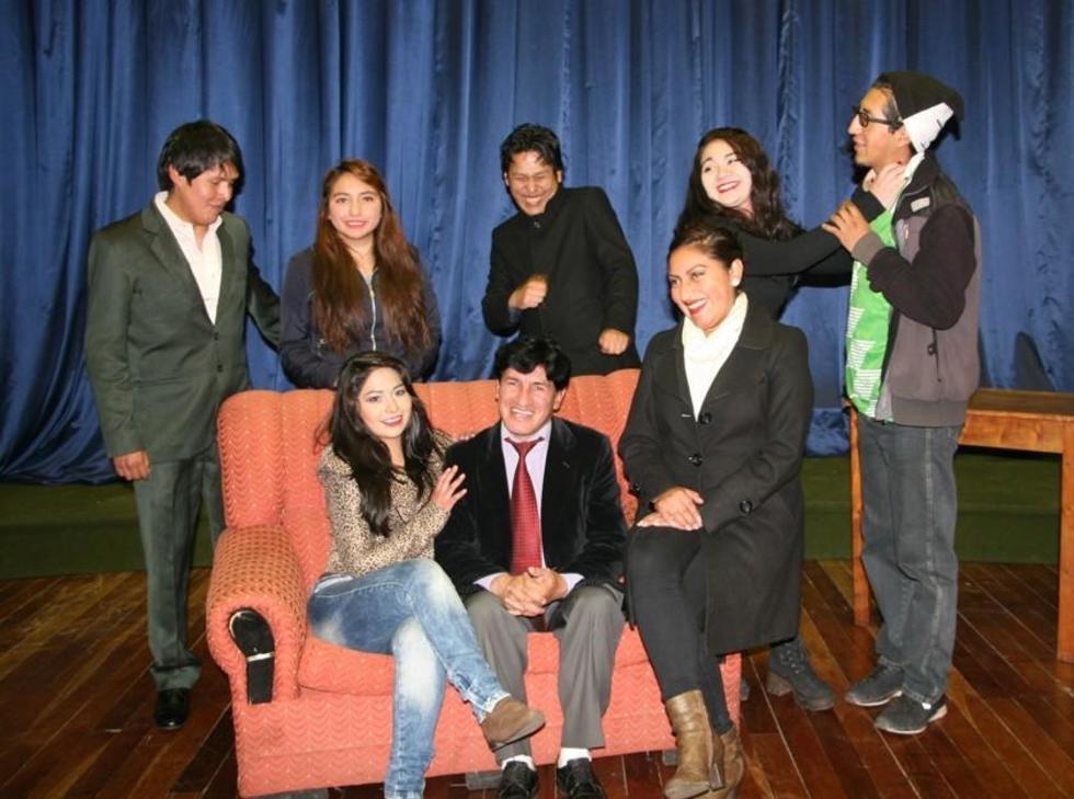 Inicia la temporada duelo de comedias
