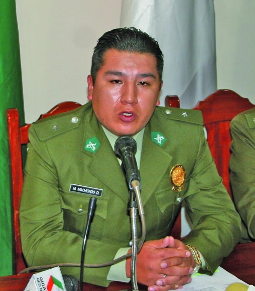 Investigan a  hombre por corrupción de menores