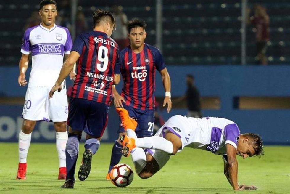 Cerro Porteño se impone a Defensor Sporting