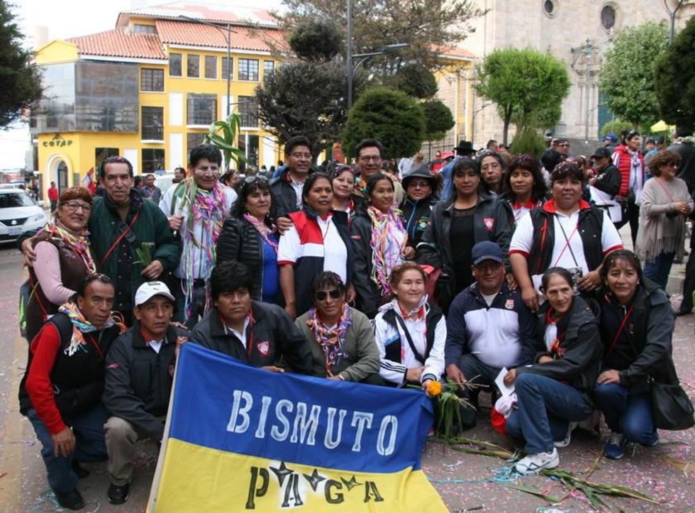 Chicheños bailan en su encuentro