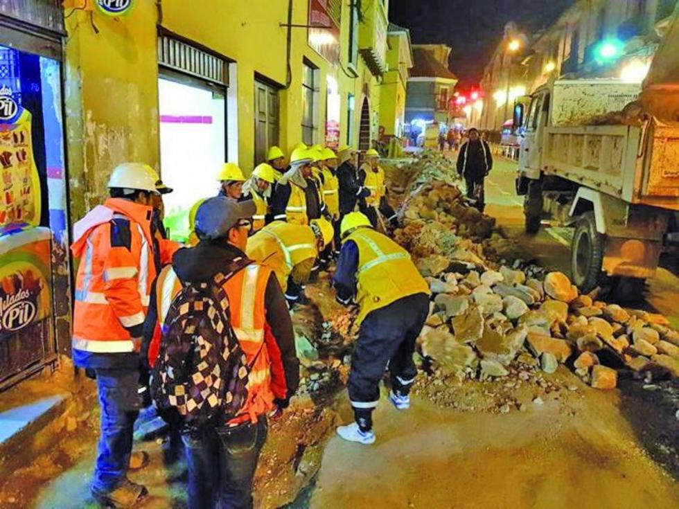 Lluvias dificultan acabado de trabajos en calles céntricas