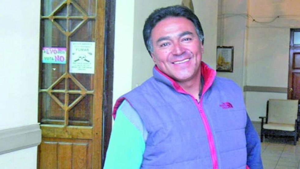 Senado reconoce a Raúl Villarroel