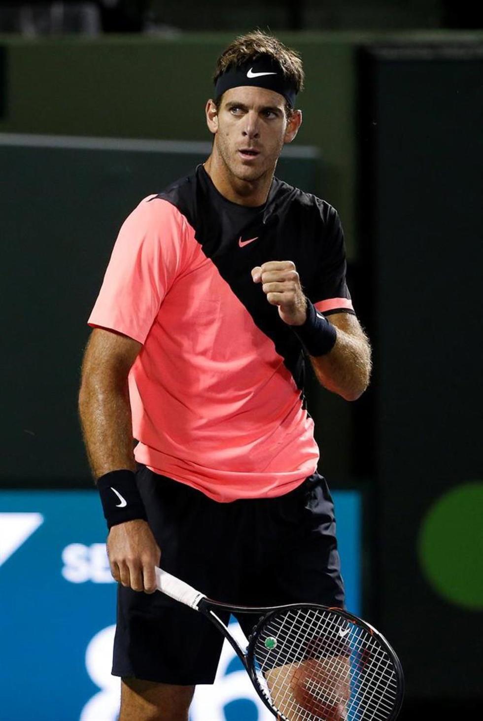 Del Potro arrasa con Nishikori y se mete a octavos de Miami
