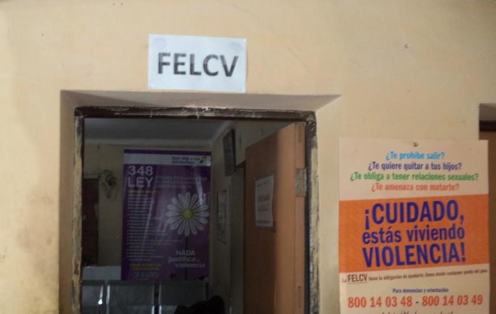 Locutor de radio es acusado de violar a una anciana