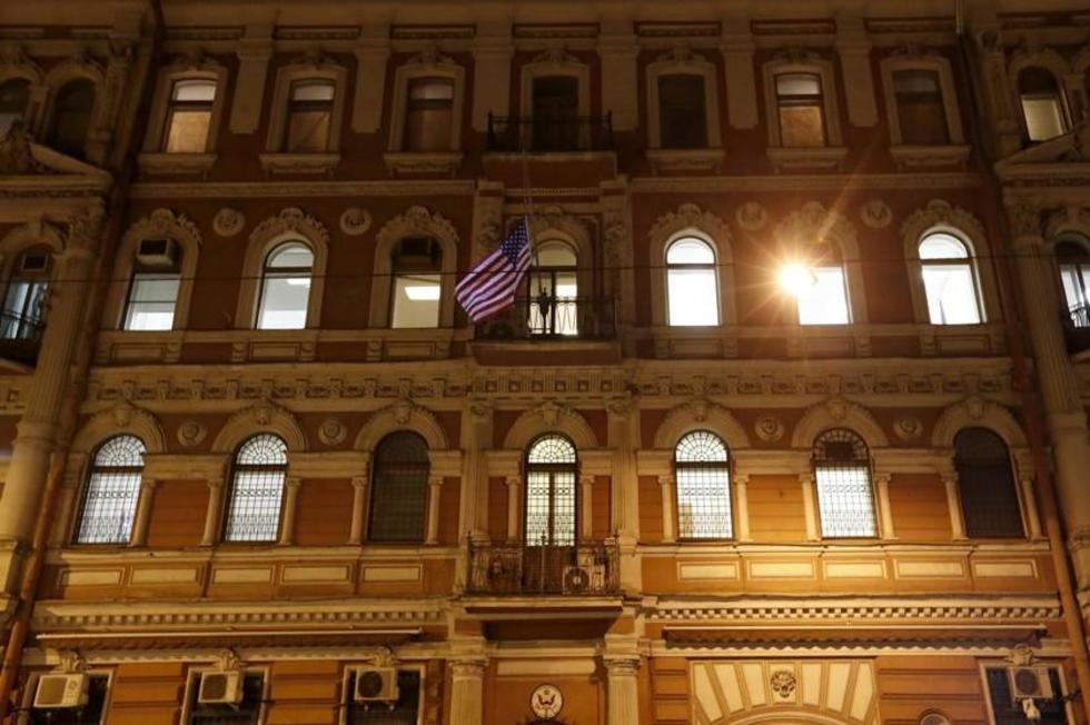 Rusia expulsa a 60 diplomáticos de EE.UU. por el caso del exespía
