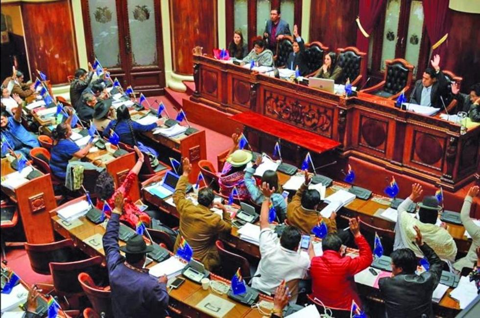 Ropavejeros piden cita con Evo para tratar ley anticontrabando