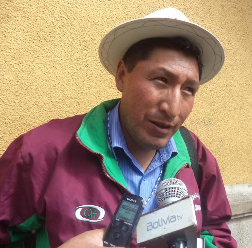 Alcalde de Tacobamba se queja por la emigración 