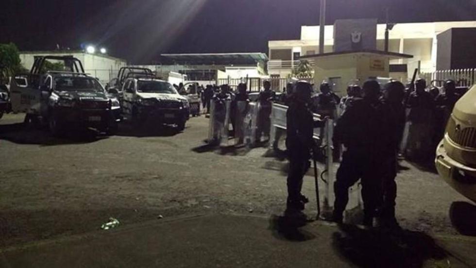 Motín en una cárcel de México deja siete policías muertos 