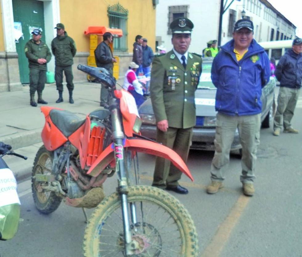 Recuperan  5 vehículos en distintos lugares