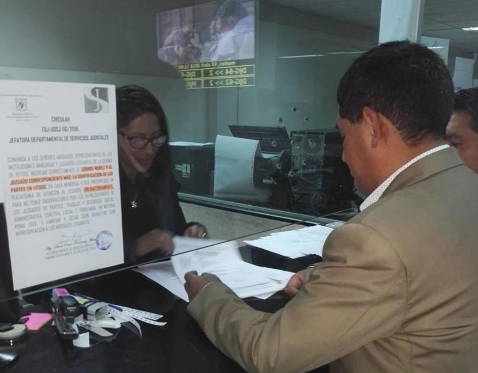 Presentan querella contra rector de la UMSA en Potosí