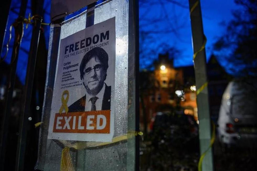 Fiscalía alemana apoya pedido de extradición de Puigdemont