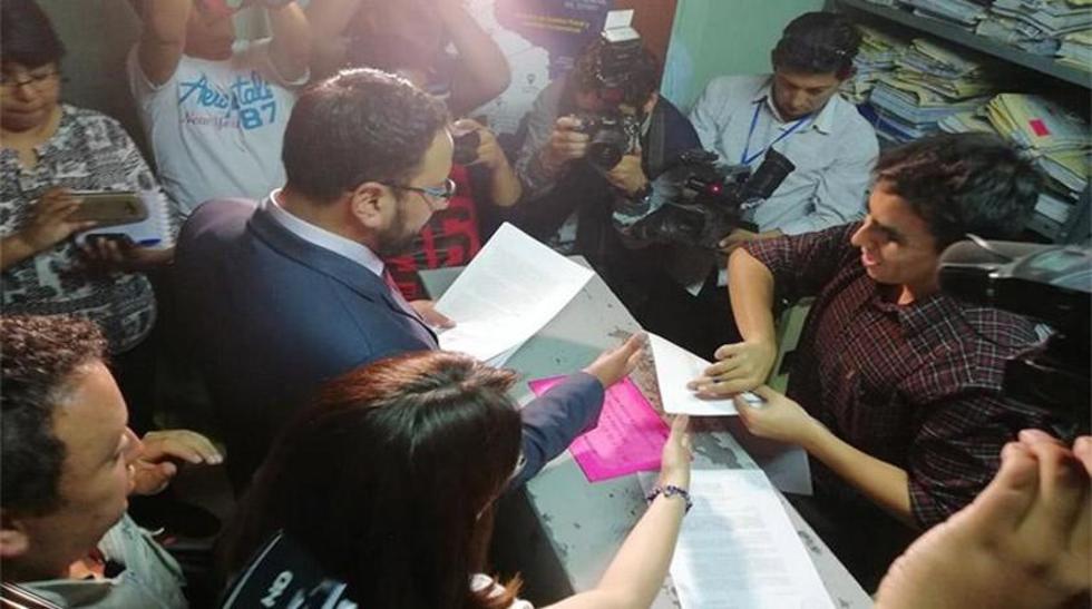 Transparencia acusa a alcalde Leyes ante la Fiscalía por caso Mochilas