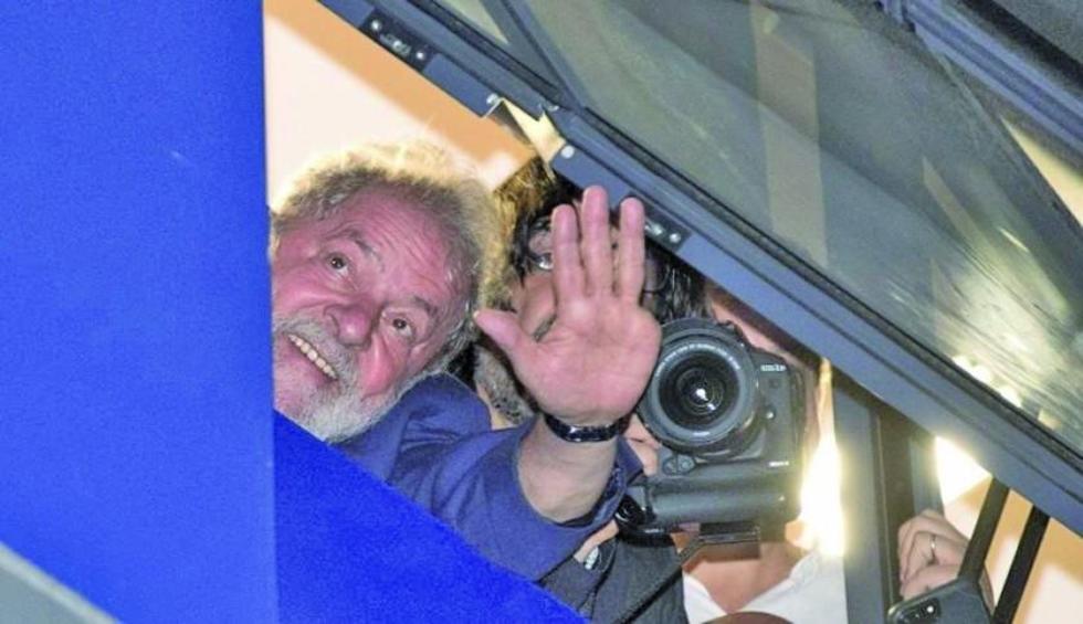 Prevén que expresidente Lula se entregue hoy a la Policía de Brasil