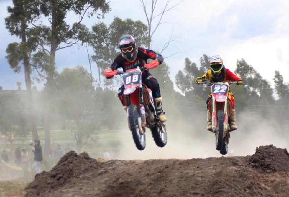 El circuito de Chaquí alberga la carrera departamental de motociclismo