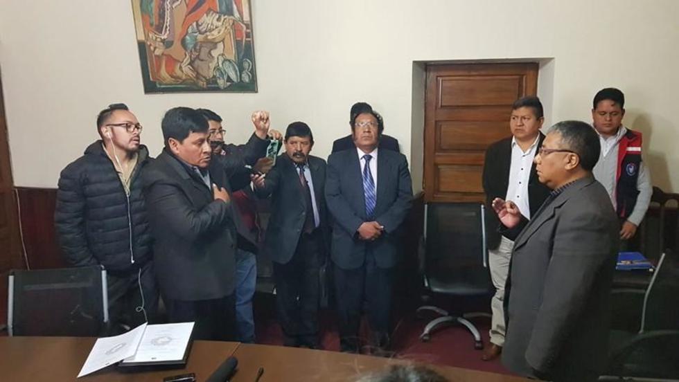 Gobernador posesiona al nuevo director del Sedes para encaminar obras