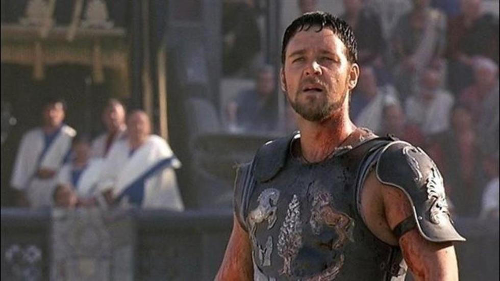Crowe vende la armadura de Gladiador por divorcio