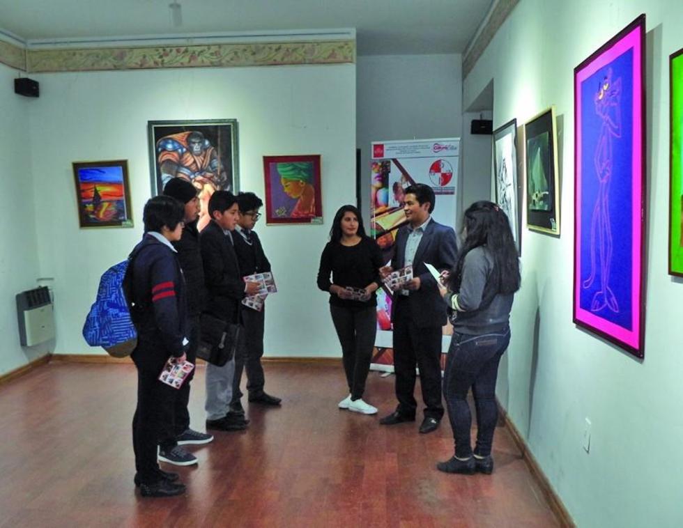Desarrollan taller y muestra pictórica