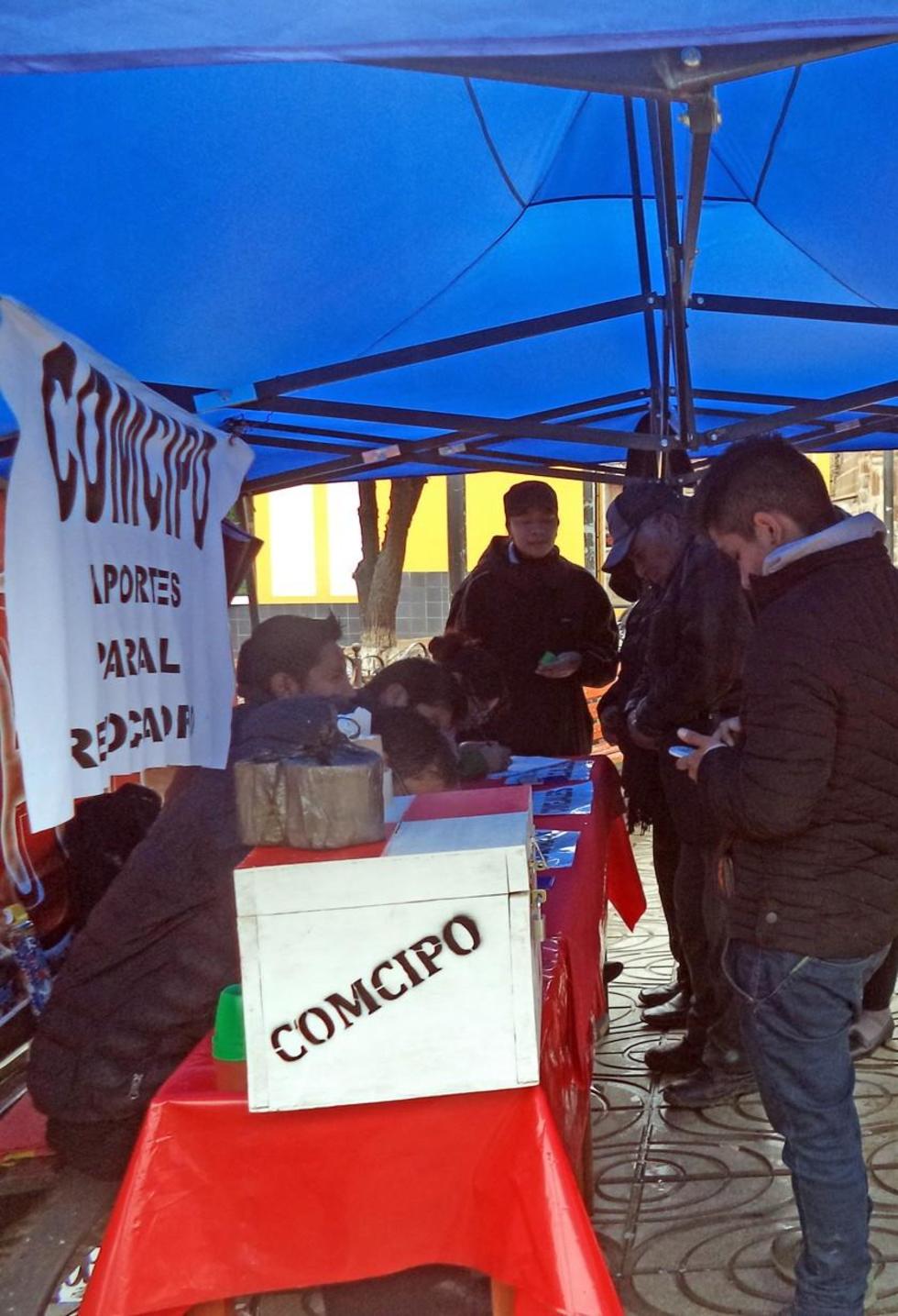 Cívicos desisten de la entrega de firmas para revocar al gobernador