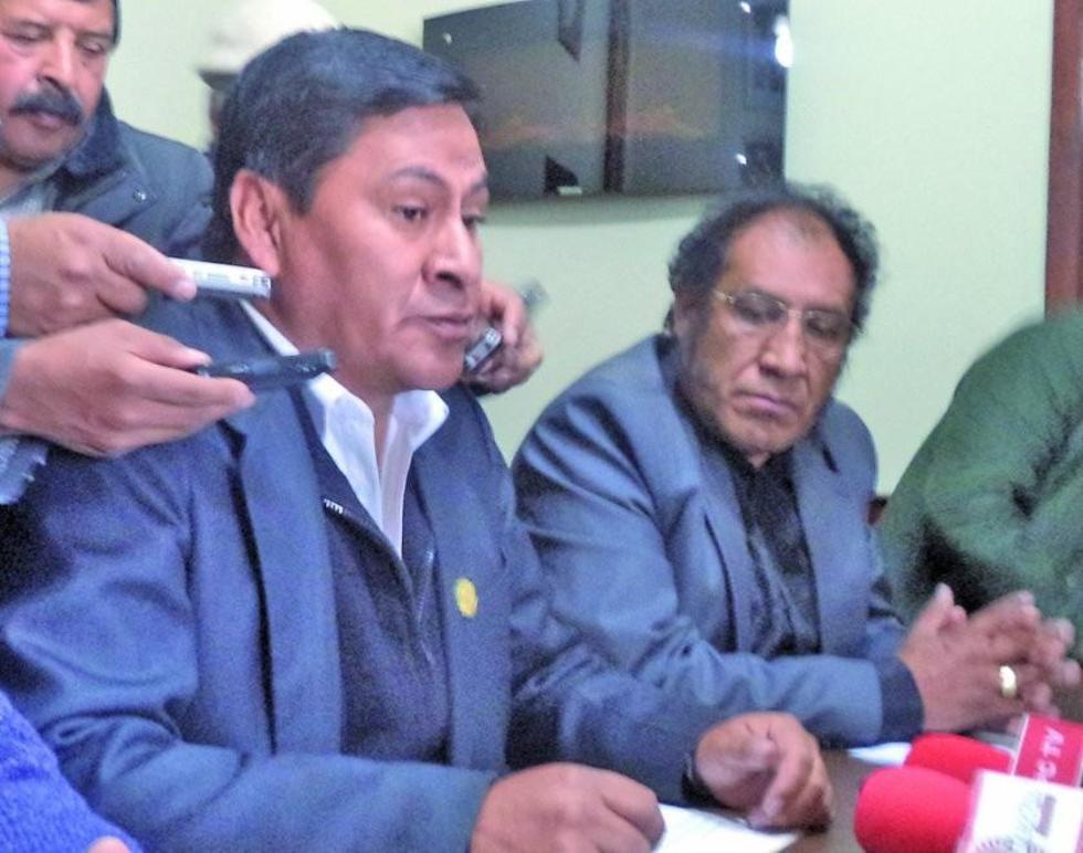 Cejas: “si son hidalgos Llally, Pumari y Elías dejen el comité cívico”
