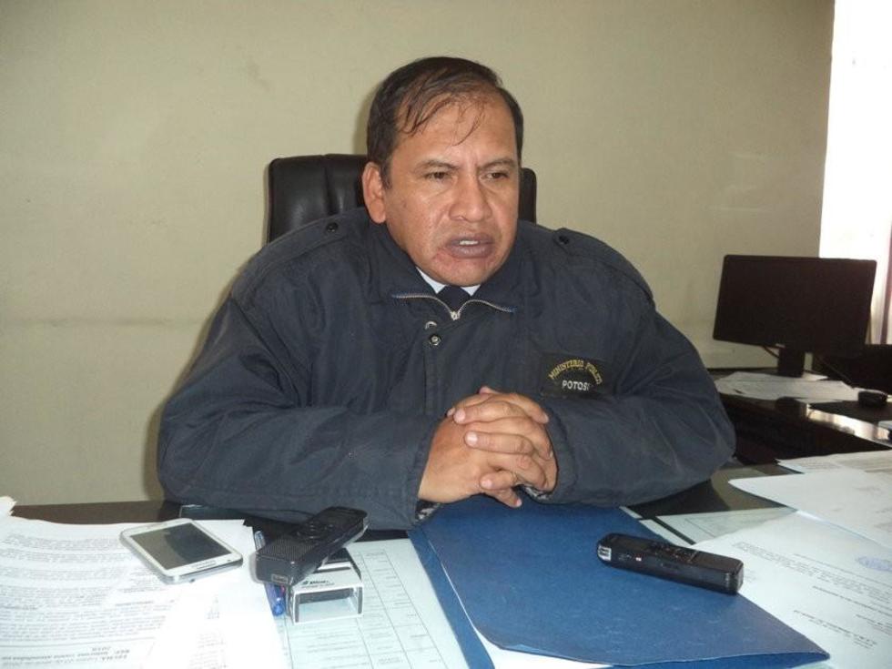 Choque de ebrios causa daños materiales en dos vehículos