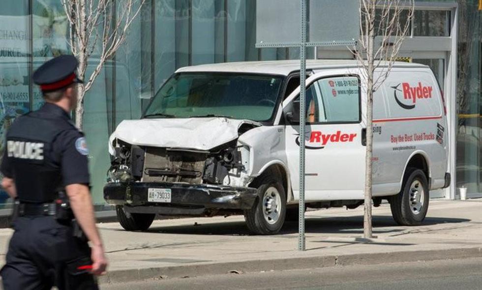 Atropello en Canadá deja nueve personas fallecidas y 16 heridos