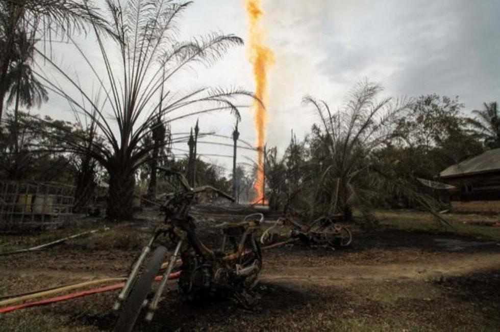Incendio en un pozo petrolero de Indonesia provoca 18 fallecidos