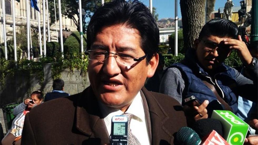 Denuncian al FPS por hacer obras mediante Jesús Vera